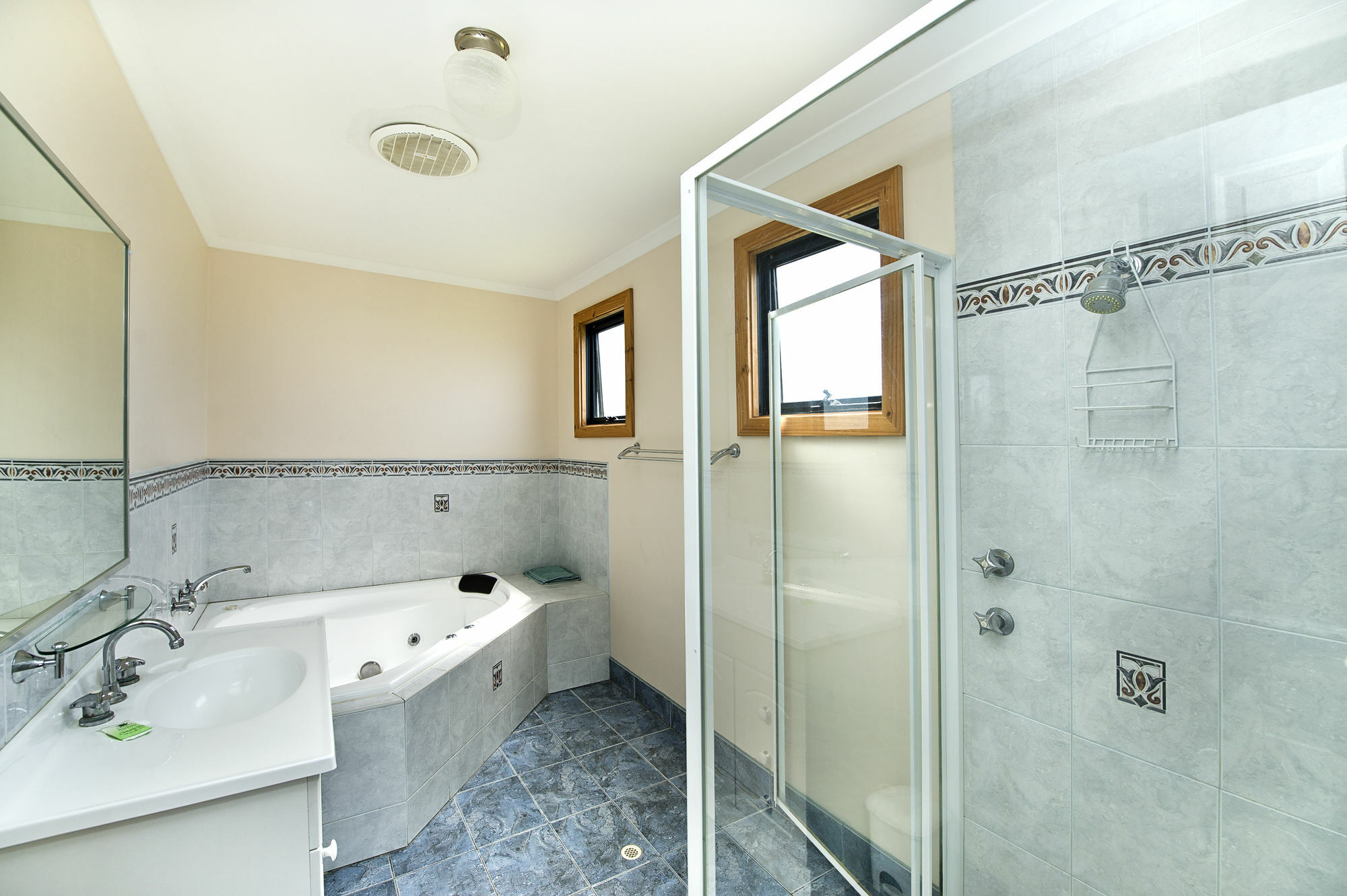Acclaim Rose Gardens Beachside Holiday Park Олбани Экстерьер фото